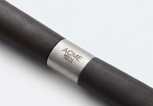 Juego de cucharas esféricas de doble tono en plata satinada con mango negro mate, elegantes, de acero inoxidable, para bodas, eventos y restaurantes. - Product Image 2