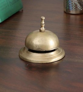 Cloche de table artisanale en laiton vintage pour la décoration intérieure, la méditation, la prière, la décoration de bureau, cloche à main en laiton massif de style antique - Product Image 3