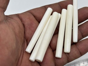 Tuyaux en os naturel blancs pour la fabrication de bijoux, accessoires capillaires, artisanat, motifs tribaux, projets de mode, vente en gros en vrac - Product Image 1