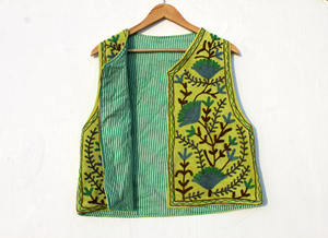 Gilet sans manches pour femme, veste en velours brodée à la main avec un look vintage, vestes courtes - Product Image 5