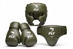 New Arrivals Hot Selling Customized <b>Green</b> Color Fly Boxing Set Genuine Leather With Hook & Loop <b>Lace</b>-Up Non Slip For Muay Thai - Product Image 4