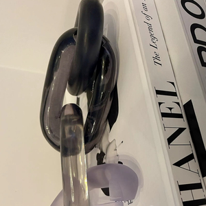 แจกันติดผนังแบบโซ่เรซิ่นอีพ็อกซี่ ของตกแต่งบ้าน ดีไซน์ทันสมัยสไตล์เรสติก สีสั่งทำได้ - Product Image 2