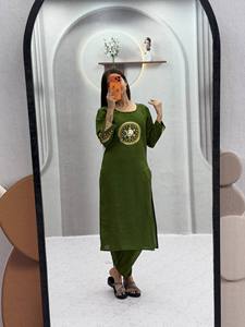 Traje de Algodón Verde hasta el Tobillo para Mujer con Bordado Dorado, Estilo Tradicional Indio Pakistaní, Corte Holgado, Ropa Casual - Product Image 4