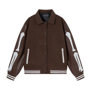 Chaqueta Varsity Negra para Hombre Beazer Sports, Mangas con Bordado de Serpiente Naranja, Cuello Mao, Corte Regular, Ropa de Invierno, Protección Anti-UV Frontal - Product Image 4