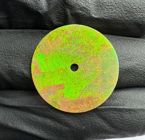 หน้าปัดนาฬิกาโอปอลสังเคราะห์ ขนาด 28.5 มม. ขัดเงาด้านเดียว หนา 0.7 มม. รูตรงกลาง 2 มม. - Product Image 4