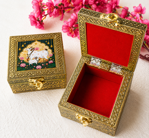กล่องของขวัญไม้สีทองทำมือจากอินเดีย รูปทรงสี่เหลี่ยม ของขวัญทางธุรกิจสำหรับงานดิวาลี งานแต่งงาน งานเฮนน่า งานฮัลดี เมนดี และงานสังฆีต - Product Image 2