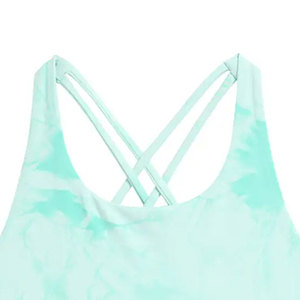 Soutien-gorge de sport respirant sans coutures pour femmes grandes tailles avec bretelles réglables et logo frontal - Soutien élevé pour le yoga et l'entraînement - Product Image 2
