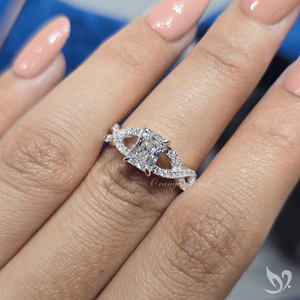 Anillo de Compromiso con Diamante Radiante de 1 Quilate Cultivado en Laboratorio, Certificado IGI, Banda Cruzada con Pavé, Oro Blanco de 10K - Product Image 4