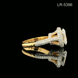Anillo de Compromiso con Diamante de Corte Ovalado para Mujer, Oro Blanco de 14K, Certificado IGI, Estilo Clásico con Diamantes Laterales - Product Image 4
