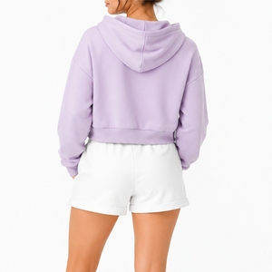 Ensemble short et sweat à capuche pour femme – Style lounge premium, tissu doux et confortable, mode décontractée moderne, coupe décontractée pour le quotidien, streetwear tendance - Product Image 2