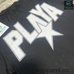 Camiseta de Manga Corta con Cuello Redondo para Hombre Fortune Apparel, Negra, Corte Regular, Informal, Transpirable, 220g, Algodón, Logotipo en la Espalda - Product Image 4