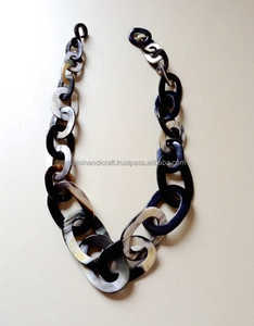 Collier en corne unisexe fait à la main avec motif en forme de numéro mignon chaîne à maillons cadeau en vrac parfait pour la fête de mariage fabriqué au Vietnam - Product Image 1