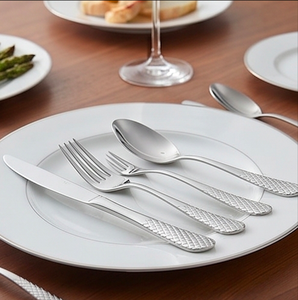 Juego de cubiertos de diseño en acero inoxidable con acabado espejo, perfecto para accesorios de cocina, artículos de mesa, hecho a mano. - Product Image 5