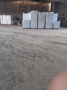 En vente WOOUP literie pour animaux en bois de pin pour petits animaux de compagnie produit de déchets agricoles écologiques 1cm-5cm - Product Image 4