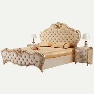Cama King Size Clásica de Lujo, Tapizada y Personalizada, con Cabecera Acolchada y Estructura de Madera Sólida - Product Image 1