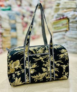 Sac fourre-tout matelassé noir à imprimé floral, sac à bandoulière léger avec fermeture éclair, grande capacité, sac de voyage pour femme - Product Image 2