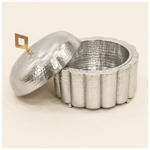 Casserole isotherme en acier inoxydable martelé avec bouton plaqué or, élégante marmite chauffante pour buffet et traiteur - Product Image 2