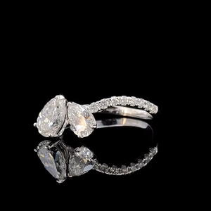 Anillo de Compromiso con Diamante Cultivado en Laboratorio de Corte Pera de 2 Quilates, Oro Sólido de 14K, Certificado SGL - Product Image 2