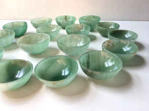 Vente en gros de bol d'aventurine verte en cristal naturel sculpté de 2 pouces pour la décoration intérieure Feng Shui Reiki Energy Healing Love Manifesting - Product Image 3