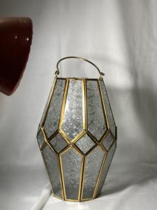 Lanterne à bougie en verre, porte-bougie fait main, cadre doré, verre et métal, porte-bougie moderne, designs créatifs, décoration de Noël pour la maison - Product Image 1