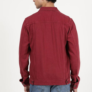 Chaqueta de mezclilla roja para hombre, corte ajustado, cierre de botones, color liso, estilo casual de otoño, algodón lavable, estilo tejido con costuras decorativas - Product Image 4