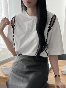 เสื้อเชิ้ตผู้หญิงขายดี แต่งขอบตัดกัน เสื้อเปิดไหล่สำหรับผู้หญิง รับทำโลโก้ เสื้อเปิดเว้า เสื้อเบลาส์ฤดูร้อน เสื้อผ้าผู้หญิง - Product Image 4