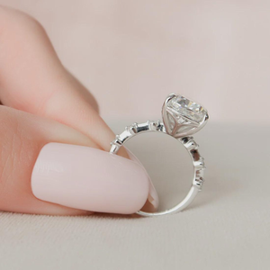 Bague de fiançailles en diamant de laboratoire allongé de 2 carats, certifiée IGI, avec pavé, plaqué or 18 carats, bijou de luxe pour cadeau et soirée - Product Image 4