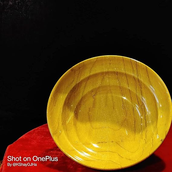 สีเหลือง