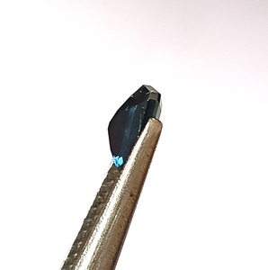 Saphir Teal Naturel Australien de 1 Carat, Facetté, Taille Émeraude, Non Chauffé, Non Traité, Translucide, Qualité Premium, Pierre Précieuse - Product Image 5