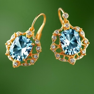 Bijoux exclusifs en topaze bleue Boucles d'oreilles en forme de coussin en argent sterling 925 plaqué or - Product Image 4