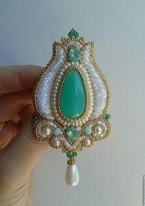 Broche Bordado a Mano con Cuentas Coloridas para Ropa, Mochila y Sombrero - Product Image 2