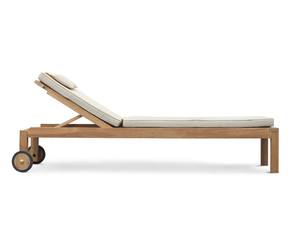 Chaise longue Rania en teck massif de haute qualité avec coussin et finition naturelle pour usage extérieur - Product Image 4