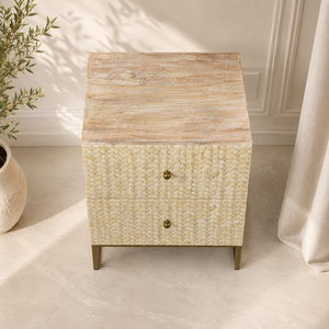 Mesa de Noche Tejida Estilo Boho con 2 Cajones, Mesa Auxiliar con Superficie de Madera y Patas de Metal, Mueble de Almacenamiento para Dormitorio - Product Image 3