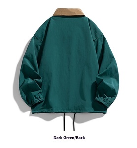 เสื้อแจ็คเก็ตบอมเบอร์ผู้ชายสีเขียว โพลีเอสเตอร์ มีฮู้ด ปกคอพับ ปิดด้วยซิป ทรงหลวม สไตล์กันลมสำหรับฤดูใบไม้ร่วง - Product Image 2