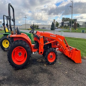 Tractor Kubota con Motor Diésel, Equipo Agrícola Multiusos para Agricultura Moderna - Product Image 1
