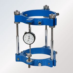 Compresómetro longitudinal con manómetro para pruebas de deformación y tensión de cilindros - Product Image 2