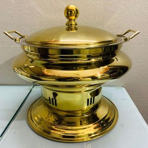ถาดอุ่นอาหารทองเหลืองพรีเมียมพร้อมฝาปิดและขาตั้ง สำหรับจัดเลี้ยงอย่างหรูหรา เหมาะสำหรับโรงแรม ร้านอาหาร งานแต่งงาน และการจัดแสดงอาหาร - Product Image 1