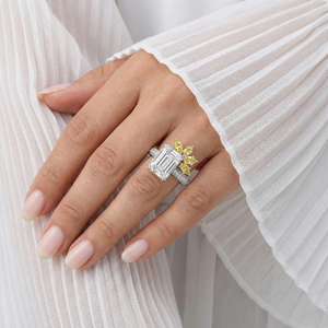 Anillo de Diamante de Laboratorio con Corte Brillante Esmeralda de 5.11 Quilates, Oro de 14K, Certificado IGI, Diseño Único, Ligero, Anillo de Bodas, Regalo Elegante - Product Image 4