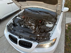 2011 B-M-W-335-d Sedán - Product Image 4