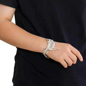 Collier Premium Iced Out avec design Cuban Link et pierres Moissanite étincelantes, fabrication artisanale - Product Image 5