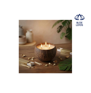 Vela de Cera de Coco Hecha a Mano BLUE LOTOS, en Tarro Redondo de Madera, 3 Mechas, Aromaterapia, Yoga, Meditación, Estilo Bohemio - Product Image 1