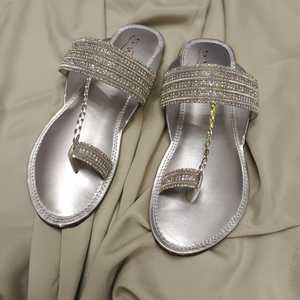 Latest Designs Women's Glitter T-Strap Flats <b>With</b> Rhinestone Decoration Open Toe Comfortable Anti-Slip Summer <b>Shoes</b> For Women - Product Image 6