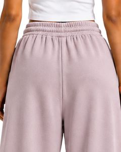 Pantalones de chándal anchos de mujer rosa empolvado personalizados, de cintura alta, ajuste holgado, estilo casual urbano, de felpa, con cordón y bolsillos - Product Image 6
