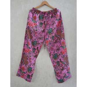 Conjunto de Pijama de Algodón con Estampado Floral Hecho a Mano, Ropa de Dormir Cómoda para Mujer - Product Image 6