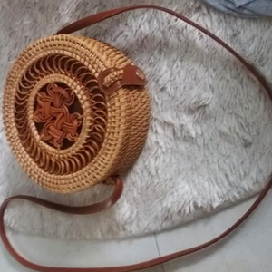 Polished Vietnam Round Rattan Bali <b>Bags</b> With Leather Handle For High End Hotel Welcome Gifts Supply 99 Gold Data - Product Image 1