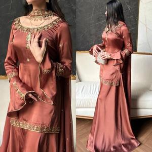 ชุดปาร์ตี้แห้งเร็วสำหรับผู้หญิงชุดปาร์ตี้แห้งเร็วแบบใหม่ลายสุนัขจิ้งจอก georgette salwar kameez - Product Image 2