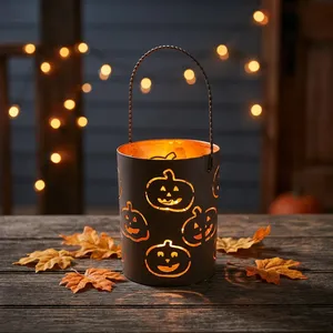 Lanterne en métal découpée Jack-O'-Lantern, silhouette de citrouille, porte-bougie d'Halloween, anthracite mat - Product Image 3