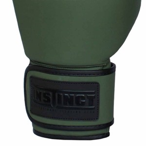 Gants de boxe Blaster personnalisés de qualité supérieure en cuir de vachette métallisé, anti-humidité, durables, pour compétition adulte, avec prise en main optimale - Product Image 4