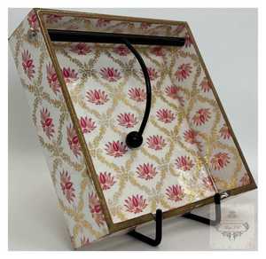 Bandeja Rectangular Decorativa de Madera con Diseño Floral Grabado, Estilo Art Deco, Incluye Soporte para Mesa de Comedor, Ramadán - Product Image 6
