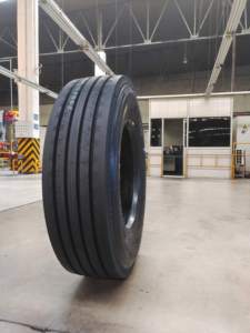 Pneu de camion commercial 385/65R22.5, pneu radial super simple pour remorque, haute performance, haute stabilité - Product Image 5
